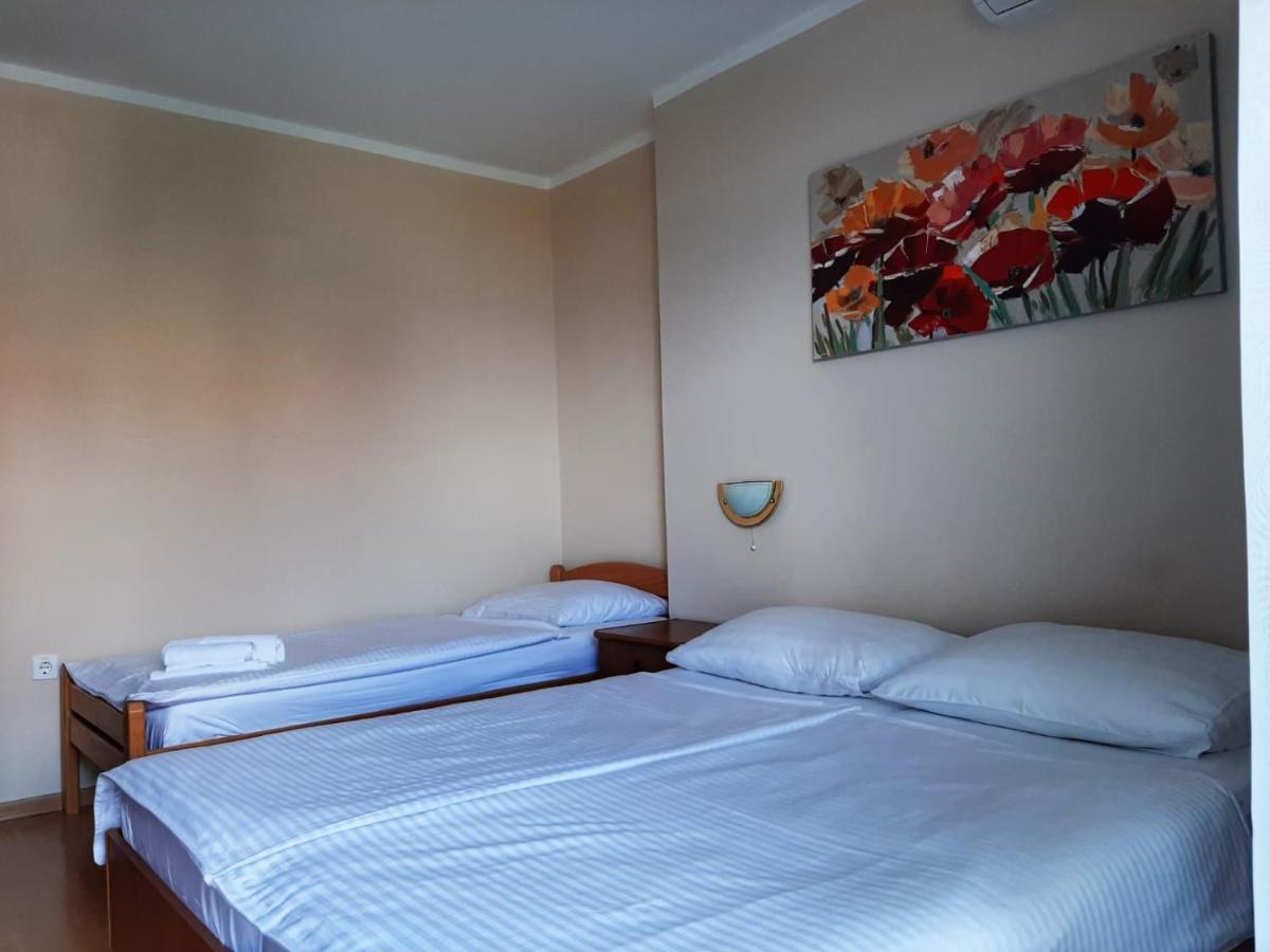 Guest House Katarina Malinska Bagian luar foto