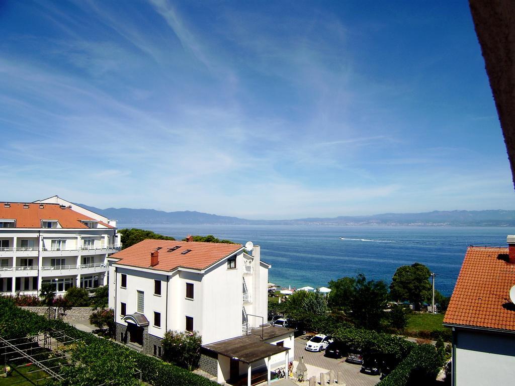 Guest House Katarina Malinska Bagian luar foto