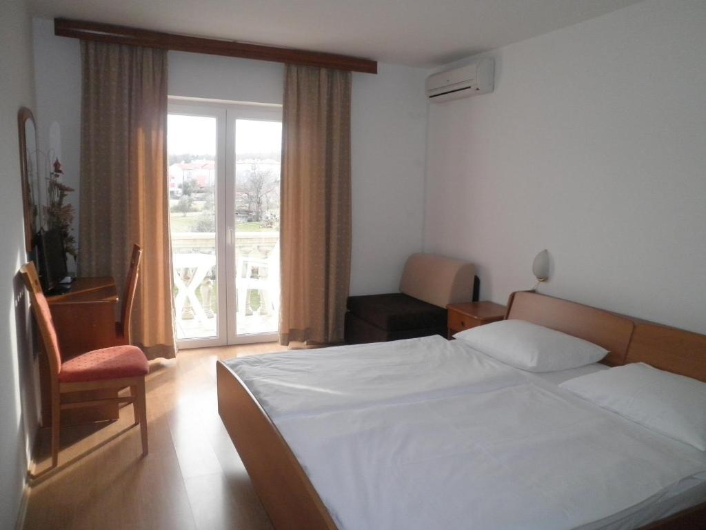 Guest House Katarina Malinska Ruang foto