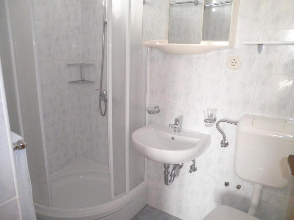 Guest House Katarina Malinska Ruang foto