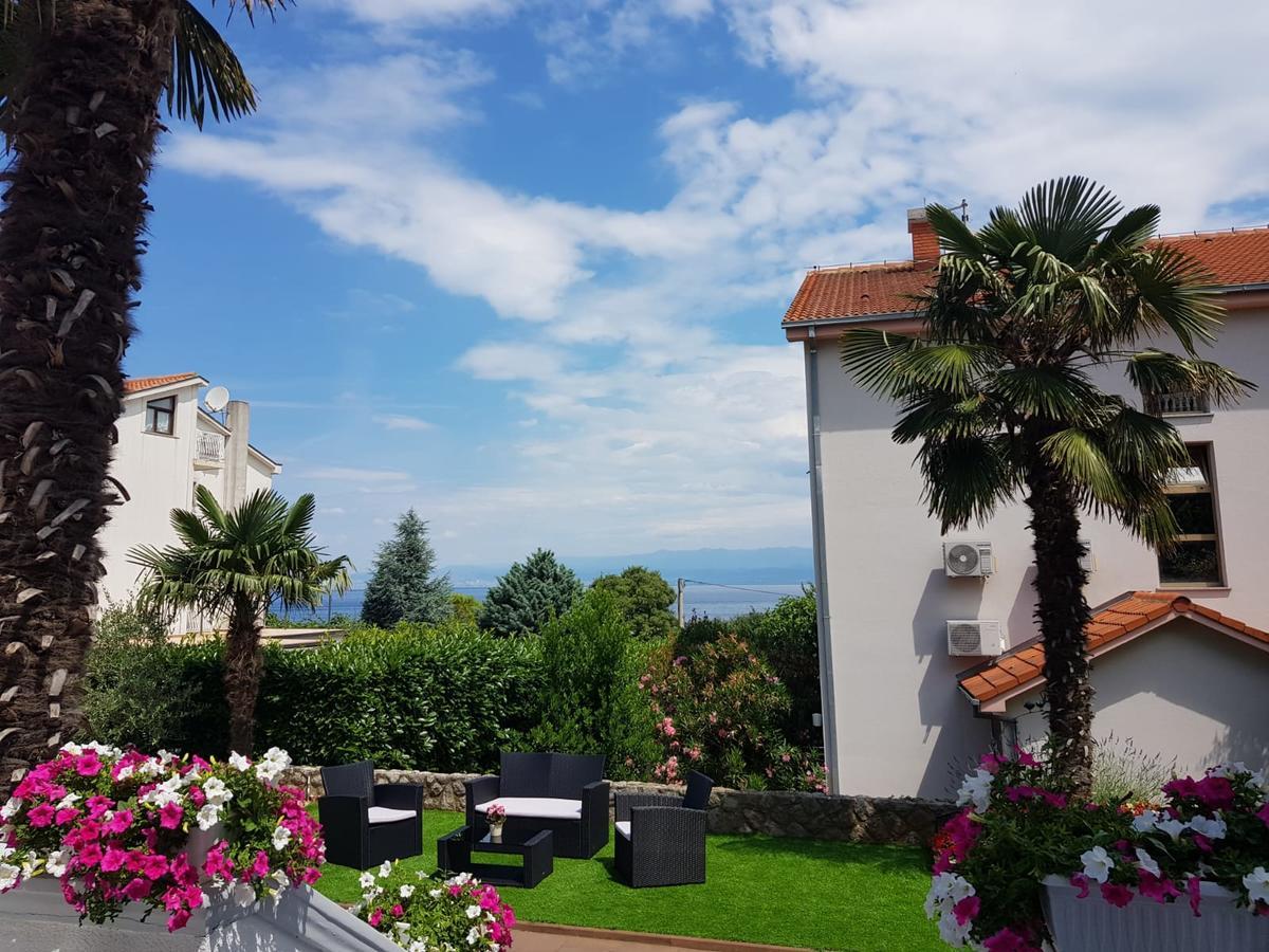 Guest House Katarina Malinska Bagian luar foto