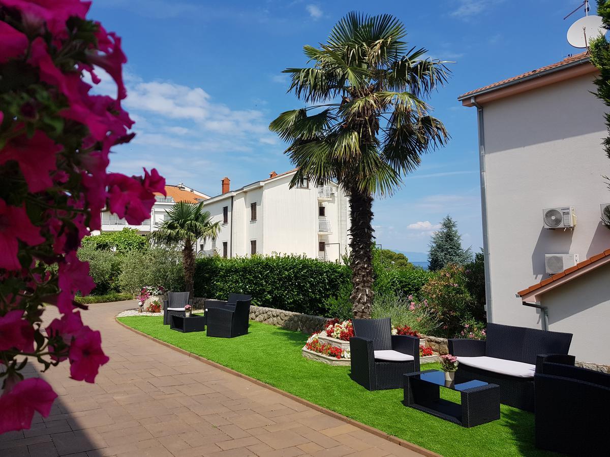 Guest House Katarina Malinska Bagian luar foto